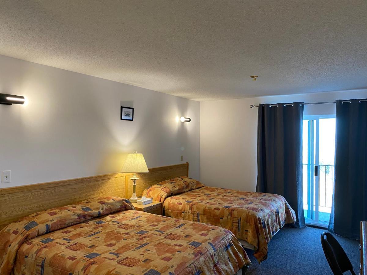 Vanderhoof Hillview Motel מראה חיצוני תמונה