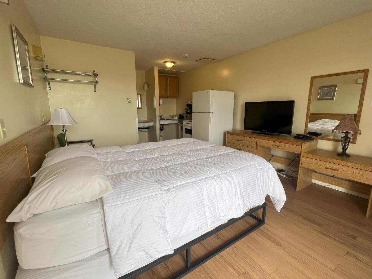 Vanderhoof Hillview Motel מראה חיצוני תמונה