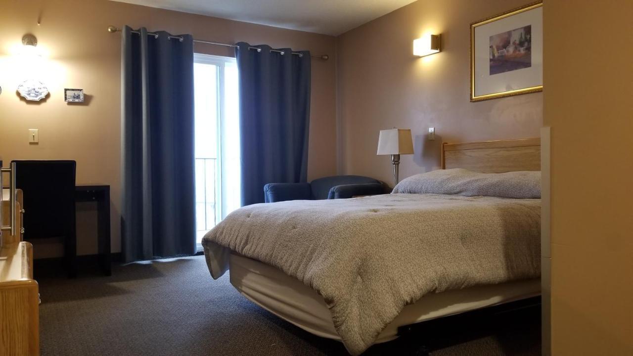 Vanderhoof Hillview Motel מראה חיצוני תמונה