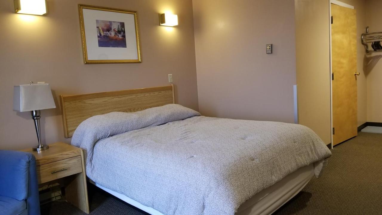 Vanderhoof Hillview Motel מראה חיצוני תמונה